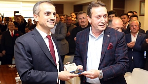 Çayırova'da devir teslim töreni yapıldı