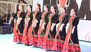 Dünya çocuklarından görkemli gala