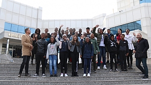 İlk gün 15 ülke geldi