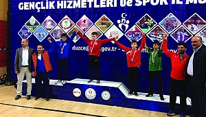 Kağıtsporlu yedi güreşçi Şampiyona biletini kaptı