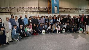 Karikatür okulu sertifikalarını aldılar