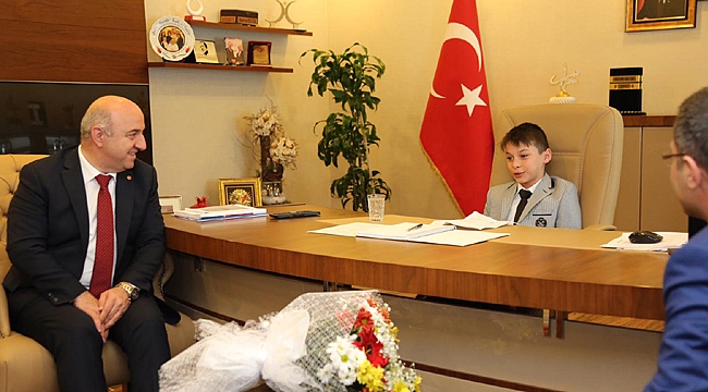 Muzaffer Bıyık, koltuğu devretti