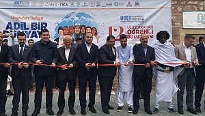 Öğrenciler kültürlerini Gebze'de sergiledi