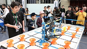 Robotlar, bilim merkezinde yarıştı