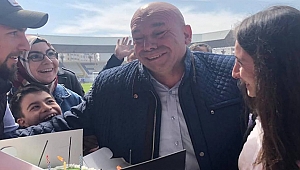 Sır, gözyaşlarına hakim olamadı