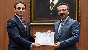 Vali Aksoy, Doğan'a başarı belgesi verdi