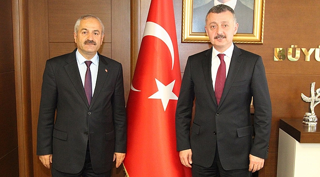 Zinnur Büyükgöz, Büyükakın'a gitti