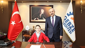 Zinnur Büyükgöz, koltuğunu devretti