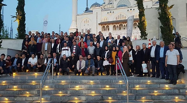 AK Parti Gebze tam kadro Çamlıca'da