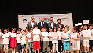 Anaokulu üniversitesinde diploma heyecanı