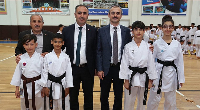 Başkan Çiftçi, Milli Karatecileri tebrik etti
