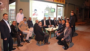 Çay sohbetlerinde vatandaşlarla buluşuyor