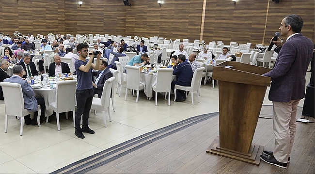Çiftçi, "Bizlere dua edin"