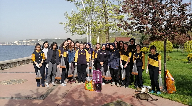 Cumhuriyet Anadolu Lisesi'nden takdirlik davranış
