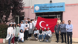 Cumhuriyet'in öğrencileri köy okulunu renklendirdi