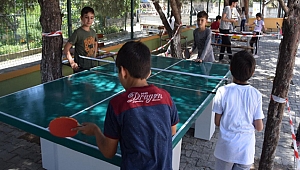 Dilovalı öğrenciler istedi, Şayir yaptı