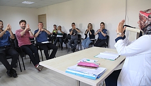 KO-MEK, polise işaret dili eğitimi veriyor