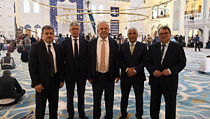 Mülakata giden adaylardan Çamlıca pozu