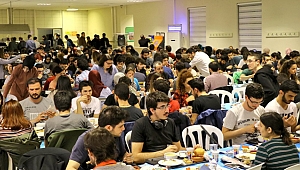 Öğrenciler ve sanayiciler iftarda buluştu