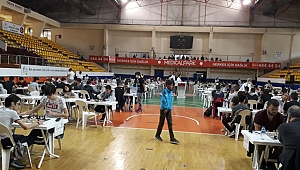 Satranç'ta beyin fırtınası estirdiler