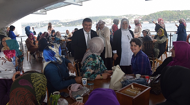 Şayir'den annelere boğaz sefası
