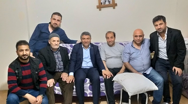 Şayir, vatandaşların taleplerini dinliyor