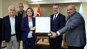 Tahir Büyükakın, Hürriyet'i ağırladı