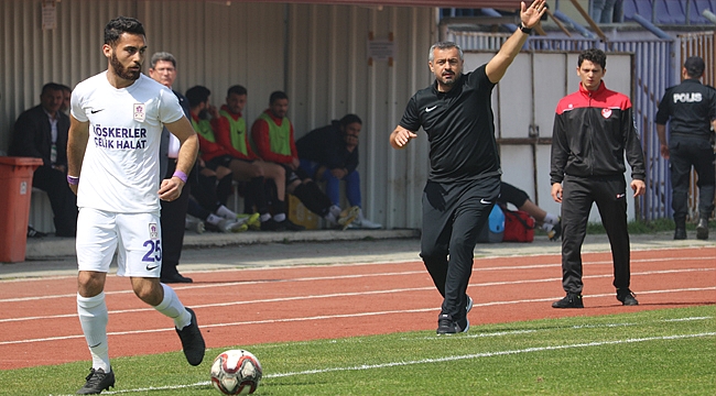 Yeniden şampiyon yap bizi Özgür Hoca