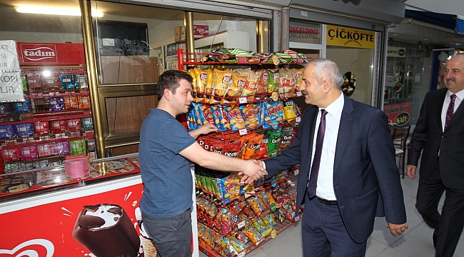 Zinnur Büyükgöz’den esnaf turu