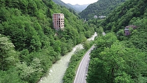 Affın son günlerinde kaçak binalar yapıldı