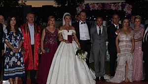 Aydın Ünlü ve ailesinin mutlu günü