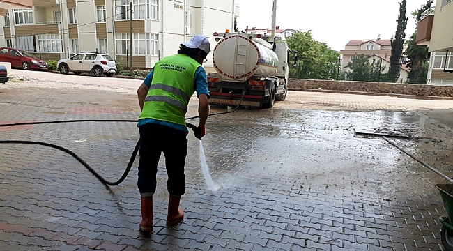 Darıca’da sel sonrası temizlik sürüyor
