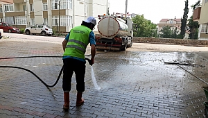 Darıca’da sel sonrası temizlik sürüyor