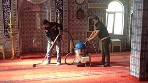 Gebze’deki camiler bayrama hazırlanıyor