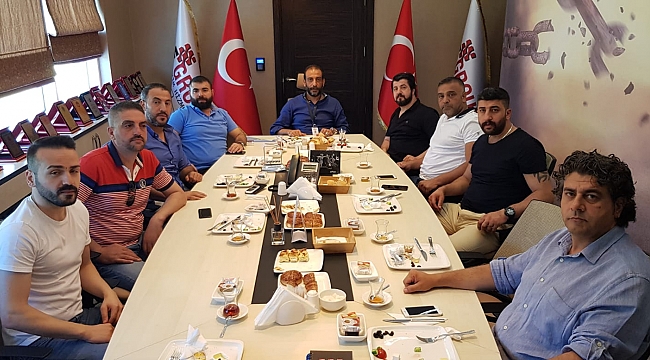 Gülen, Çınaraltı’yı ağırladı