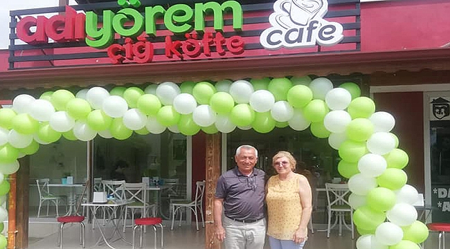 Kanber Hoca çiğ köfte dükkanı açtı!