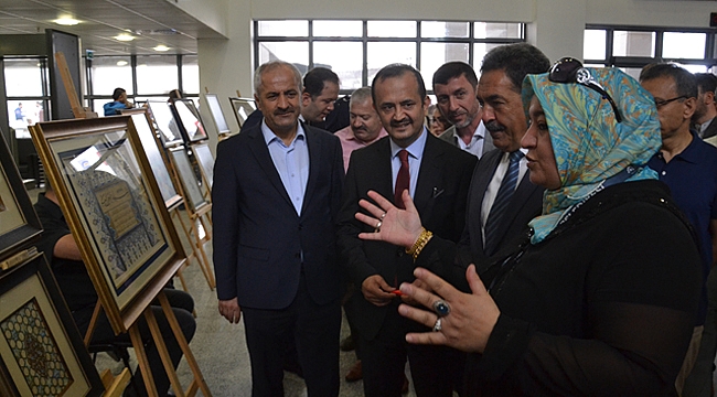 Kursiyerler el emeklerini görücüye çıkarttı
