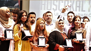 Uluslararası öğrencilere mezuniyet töreni