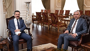 Balamir Gündoğdu, Vali Aksoy’a gitti