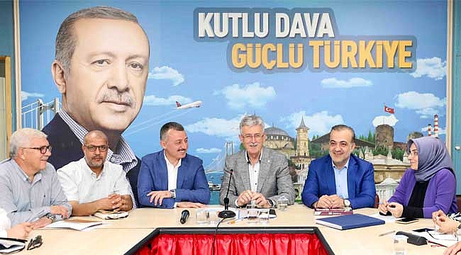 Büyükakın'dan AK Parti'ye iade-i ziyaret