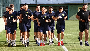 Darıca 17 futbolcuyla başladı