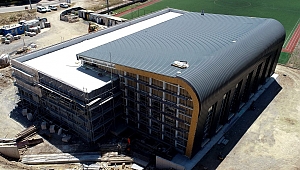 Dilovası yüzme havuzunun dış cephesi kaplanıyor