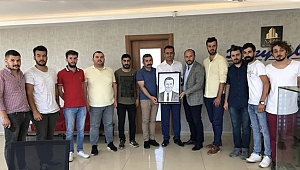 CHP’li gençler başkan adaylarına gitti