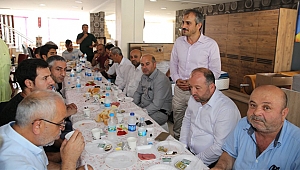 Çiftçi, esnaflarla bir araya geldi