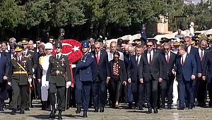 Devlet erkanı Anıtkabir'de
