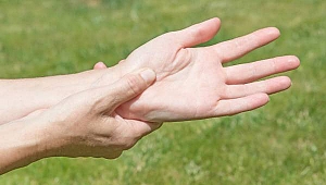 El bileği ağrıları neden olur?