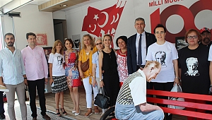 İyi Parti'den Cumhuriyet Tırı'na ziyaret