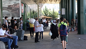 Otogardan 2 milyon kişi geçti