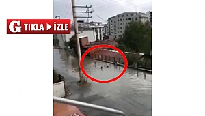 Yağmur birikintisi çocuklara havuz oldu