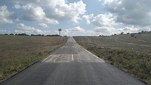 16 Kilometrelik yolda çalışma